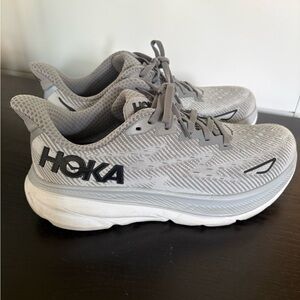 Hoka Clifton 9 Harbor Mist/Black Gray Men’s 7.5 or Women’s 9